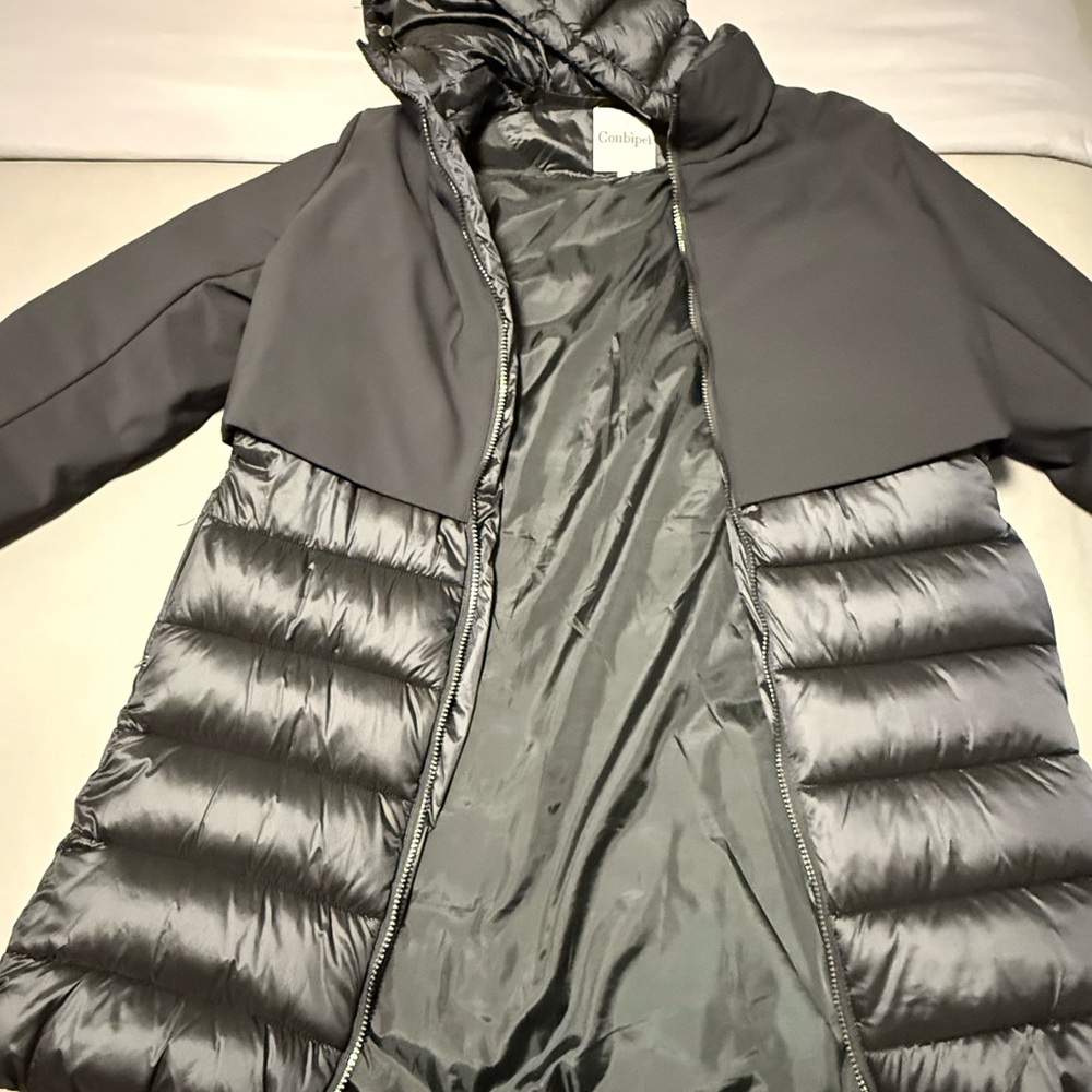 Conbipel Italian brand from Italy. Never worn Women's black Puffer Coat.